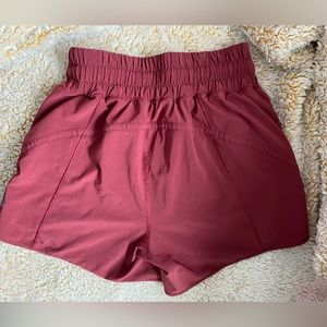 Lululemon Track That Mid-Rise Lined Shorts 5”